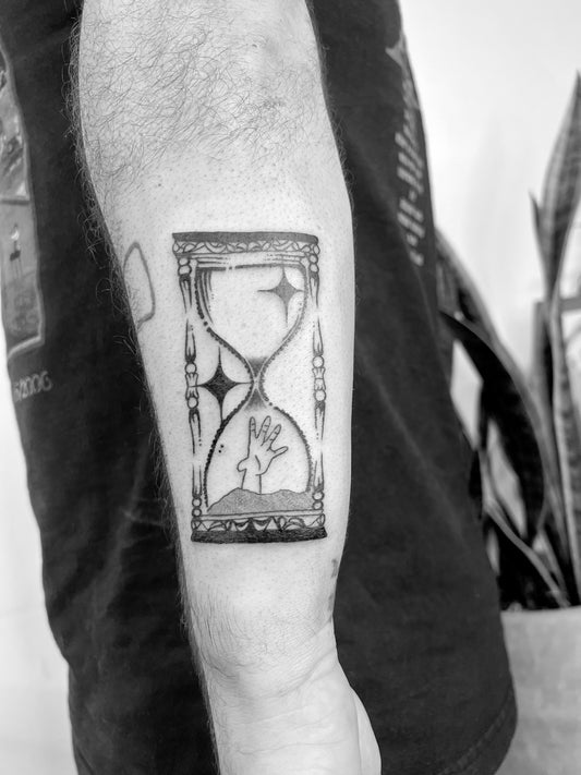 Tattoo: Hourglass B&W